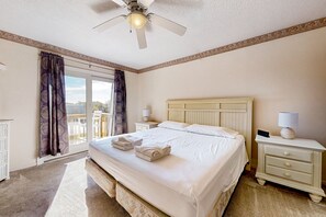 2 bedrooms, iron/ironing board, WiFi, bed sheets - 2BR water view condo with pools, boat launch, pier (Nags Head)