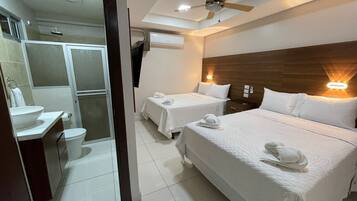 Kamar Double Comfort | Seprai premium, ruang kerja ramah laptop, Wi-Fi gratis, dan seprai linen