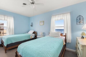 4 bedrooms, iron/ironing board, WiFi, bed sheets