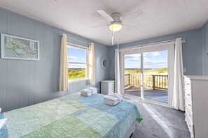 3 bedrooms, iron/ironing board, WiFi, bed sheets - 3BR house w/ ocean views, large deck, W/D (Nags Head)