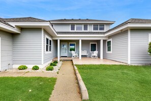 Exterior - 5BR Southern Shores home with direct beach access (Southern Shores)