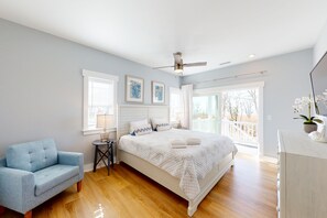 7 bedrooms, iron/ironing board, WiFi, bed sheets