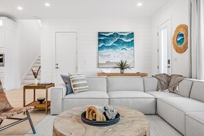 TV - NEW Build! 4 min to Inlet Beach. 6 Bikes! POOL. 10 min bike to Rosemary Beach! (Inlet Beach)