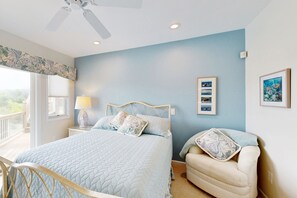 5 bedrooms, iron/ironing board, WiFi, bed sheets