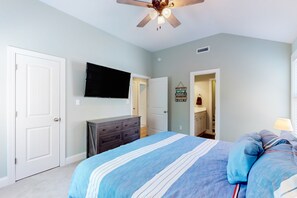 3 bedrooms, desk, iron/ironing board, WiFi