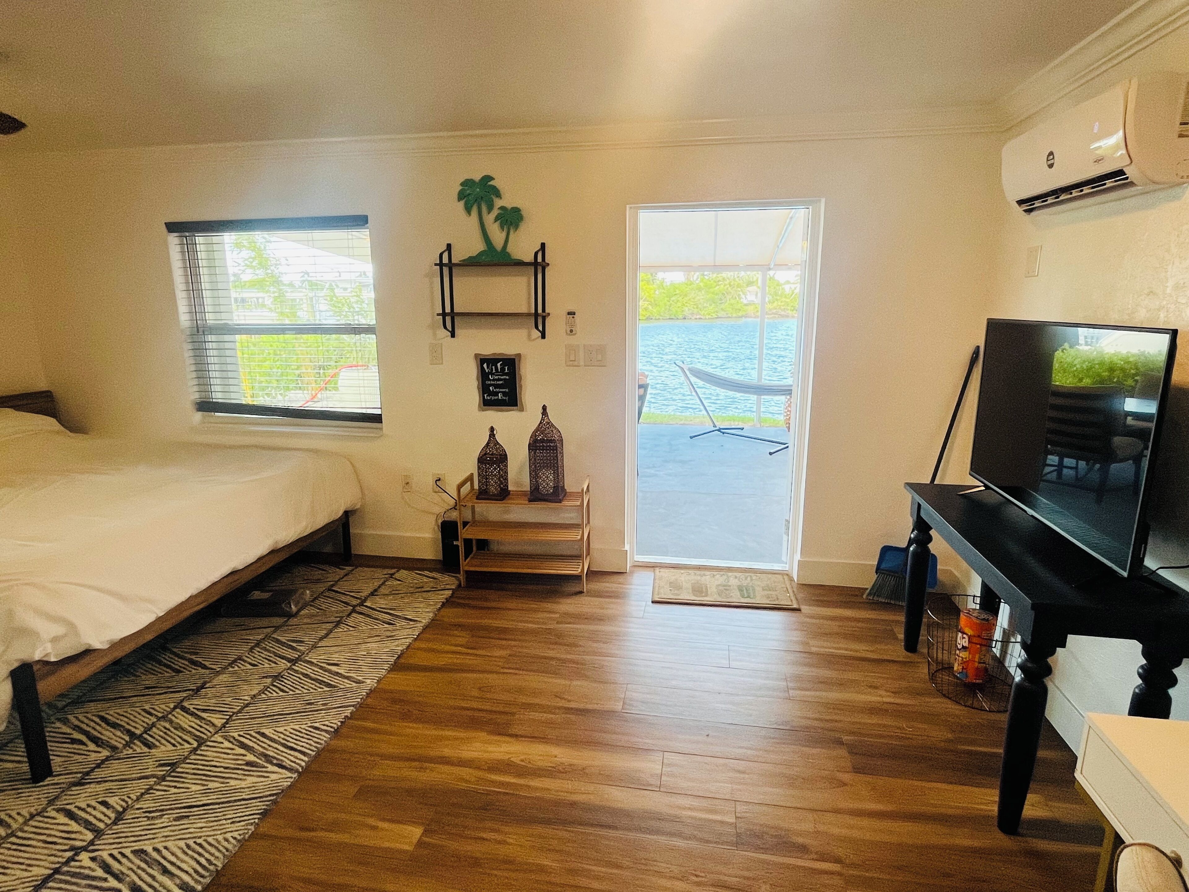 1 bedroom, internet, bed sheets