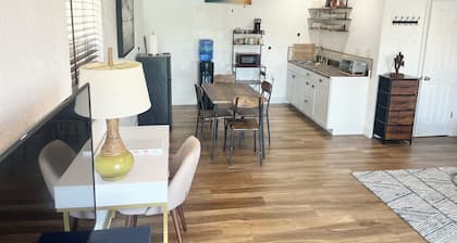 Peaceful Waterfront Efficiency~Dolphins, Manatees and Island Vibes