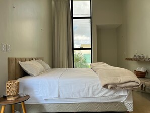 3 habitaciones, tabla de planchar con plancha, wifi y ropa de cama 