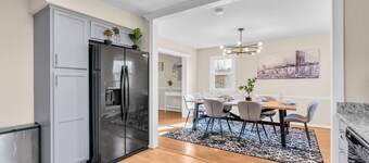 Enchanting Edge of Relaxation in Central Sterling - Spacious 6-bedroom house