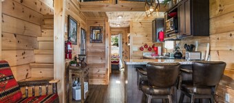 Overlook Cabin - Valdez, NM