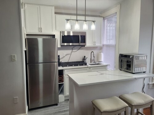 2 Blocks from Union Station Capitol Hill Apartment