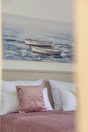 3 عدّة غرف نوم ومكواة/لوح كي وواي فاي وملاءات أسرّة