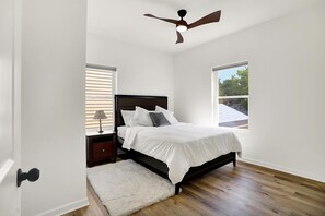 4 bedrooms, iron/ironing board, free WiFi, bed sheets