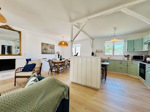 Smart TV, fireplace, table tennis, books