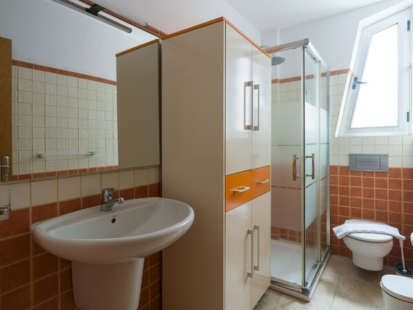 Shower, towels - Adosado en Telde Piscina y Vistas al mar (Telde)