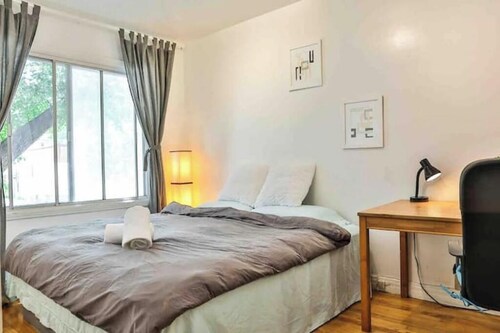 Lovely 3-BR entire home Monthly Stay Walk to Metro