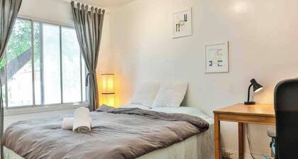 Lovely 3-BR entire home Monthly Stay Walk to Metro