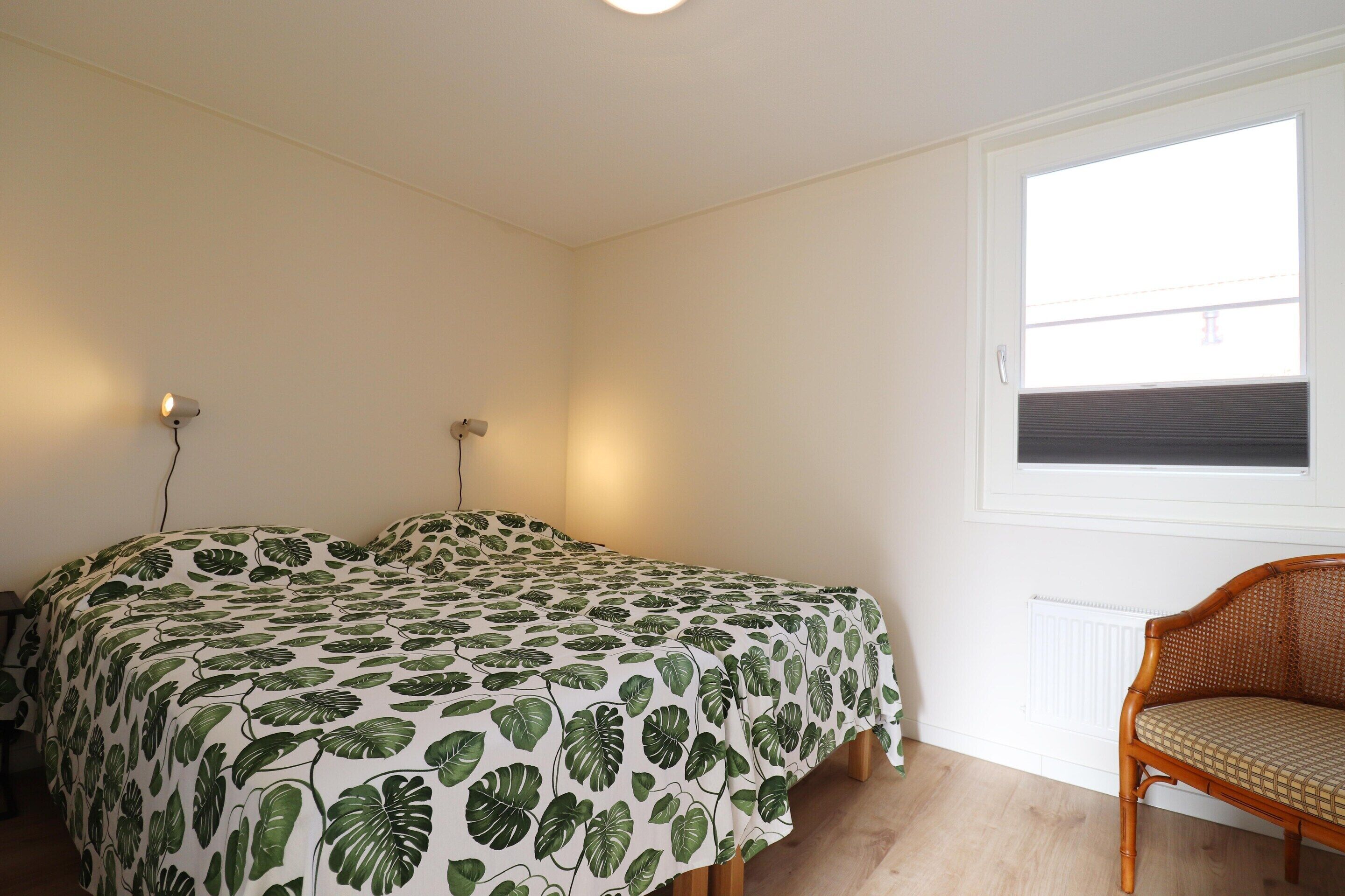 3 bedrooms, individually furnished, bed sheets