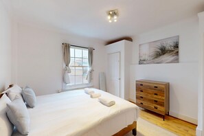 3 habitaciones, tabla de planchar con plancha y wifi gratis