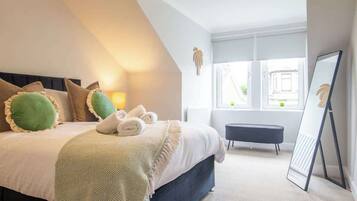 Iron/ironing board, free WiFi, bed sheets