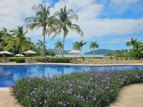 Luxurious Condo in the Heart of Los Sueños Resort