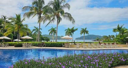 Luxurious Condo in the Heart of Los Sueños Resort