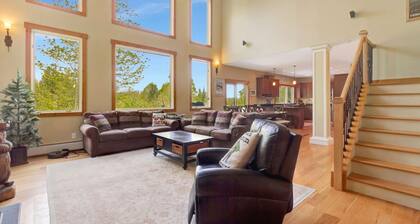 Stratton; 4 min! Luxury-Shuttle-King Beds-Hot Tub-Foosball