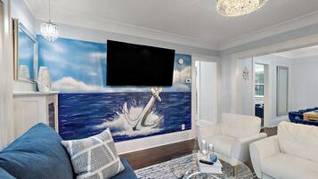 Smart-TV, Videospiele, Tischfußball, Tischtennisplatte