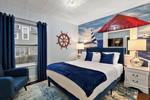 4 bedrooms, iron/ironing board, travel cot, free WiFi - Nautical Retreat - Indoor Heated Pool, Sauna, HotTub, Game Room and MORE (South Haven)