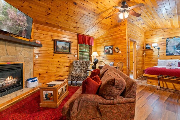 Smart TV, fireplace