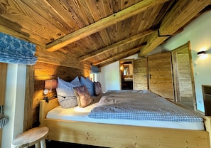 Deluxe Suite, Balcony, Mountain View | Free WiFi