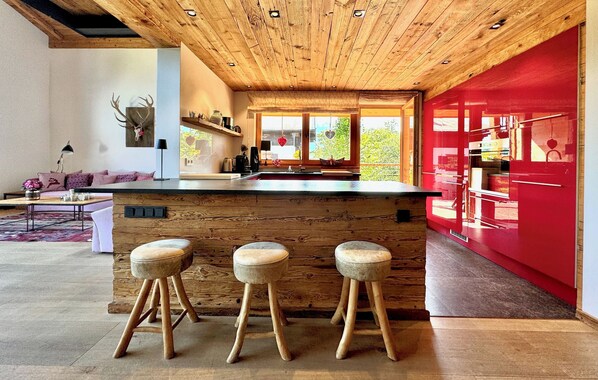 Deluxe-suite - balkon - bjergudsigt | Privat køkken | Elkedel, brødrister