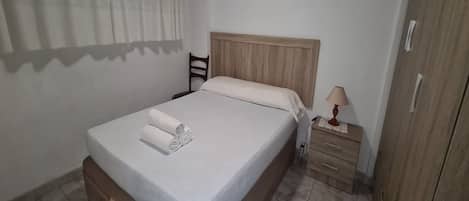 Apartment | 1 bedroom, iron/ironing board