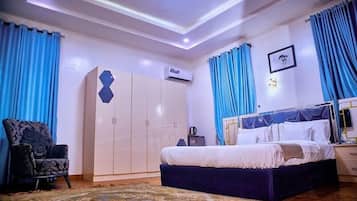 Comfort Apartment, Balcony, City View | Desk, laptop workspace, blackout drapes, soundproofing