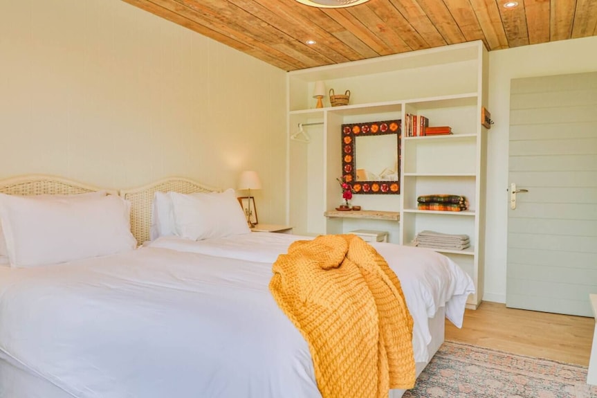 Poplar House | Comfort And Style | Pool - Hermanus