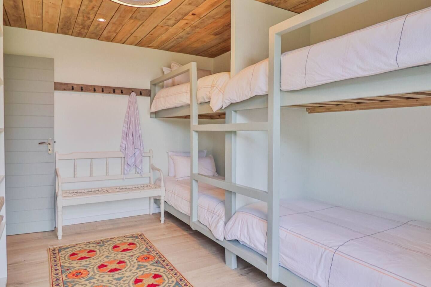 5 bedrooms, desk, iron/ironing board, free WiFi