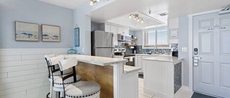 Condo, Multiple Beds, Balcony, Ocean View (Oceania Beach Club 603) | Private kitchen