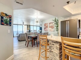 Condo, Multiple Beds, Balcony, Ocean View (Oceania Beach Club 602) | Dining