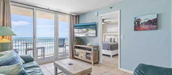 Oceania Beach Club