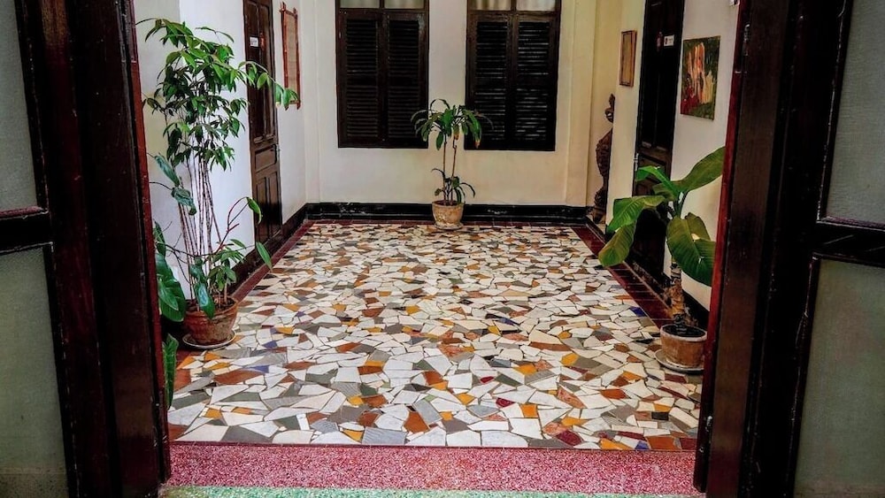 Lani's House By The Ponds by null