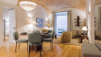 Classic Apartment | Living area