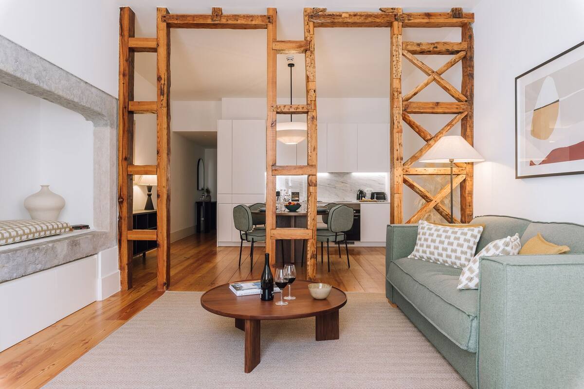 Classic Apartment, Balcony, City View | Living area