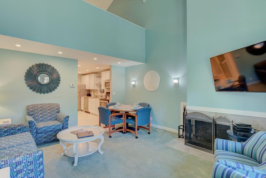 Ocean-view Loft With Kitchen & Balcony - Oregon