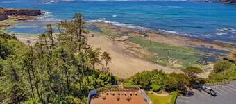 Panoramic Ocean-View Studio with Balcony