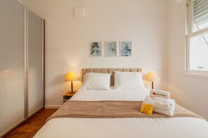 2 bedrooms, iron/ironing board, travel cot, free WiFi