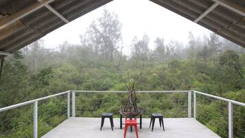 Deluxe Room, Balcony, Garden View | Free WiFi