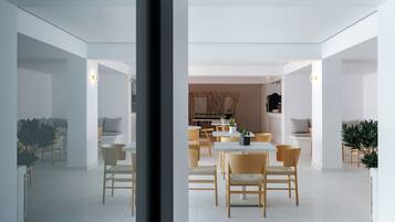 Tägliches Frühstücksbuffet (20 EUR pro Person)