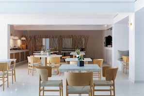 Daily buffet breakfast for a fee - Infinity View Suites Tinos (Tinos)