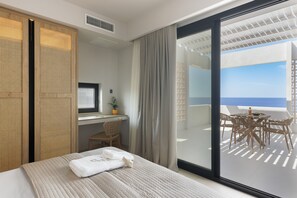 Suite 5 | Minibar, in-room safe, soundproofing, iron/ironing board - Infinity View Suites Tinos (Tinos)