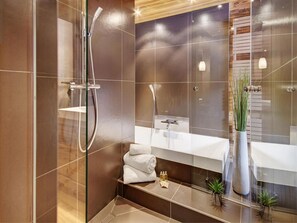 Bathroom - Chalet, view panoramic/mountain, terrace, balcony, fireplace or stove, parking, tv, 317m², La Clusaz (La Clusaz)